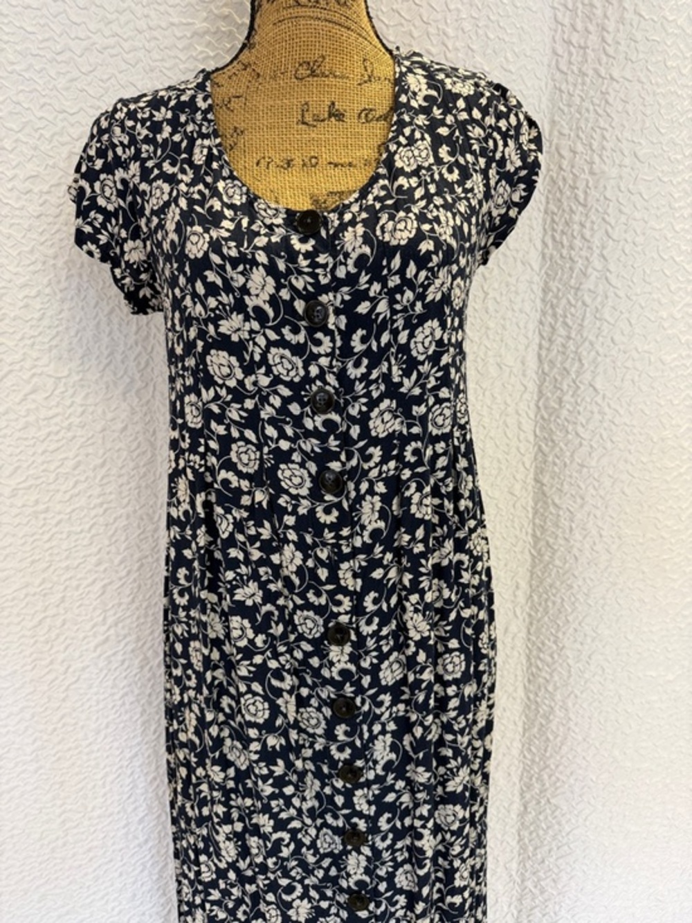 The Limited Navy and White Floral Button-Front Midi Dress Vintage/ Cottagecore